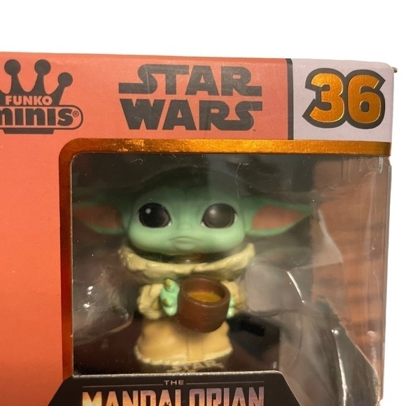 Funko Minis Star Wars The Mandalorian Grogu with Cup Bobble-Head New in Box #36 - Picture 2 of 3